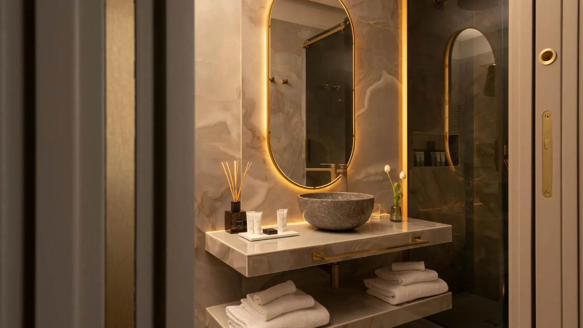 Palazzo Venere Hotel Rome 4*,